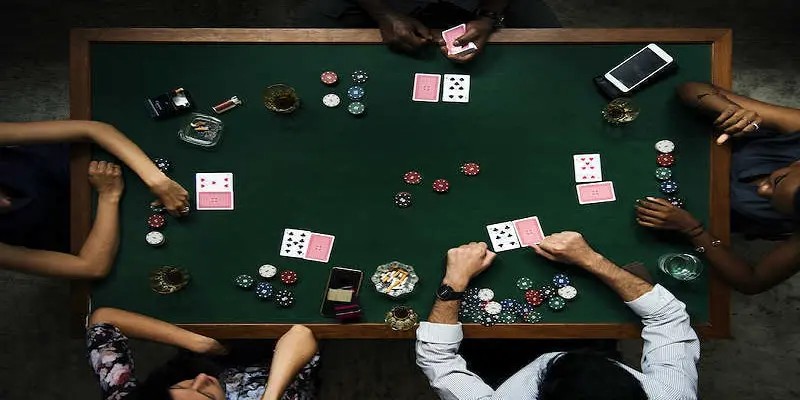 Bài rác trong poker là gì? Cách phát hiện và xử lý hiệu quả
